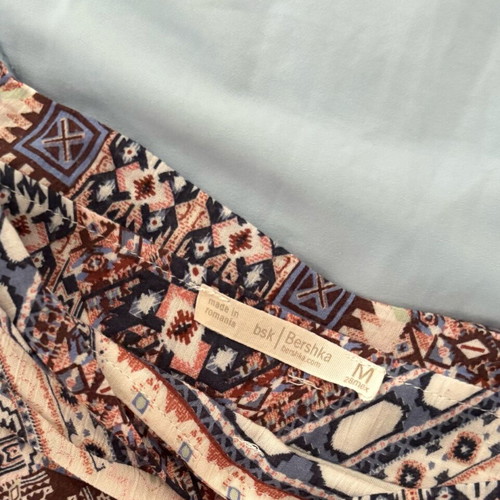 Bershka skirt XS multicolored like new
