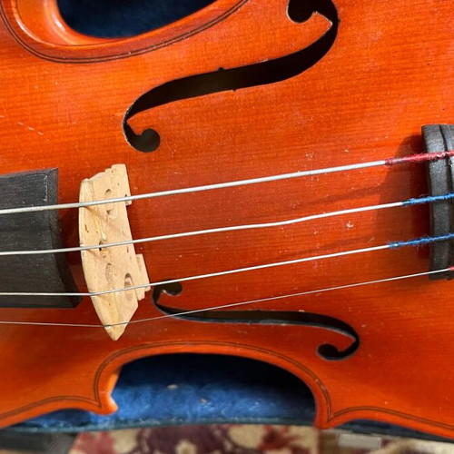 Hora Student Violin used with Case and Bow