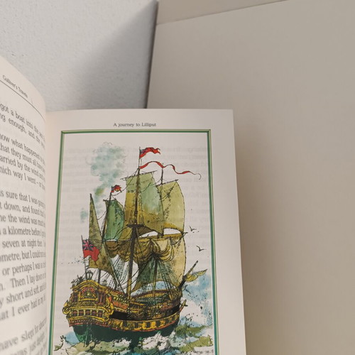English classic readers pack of 3, new condition