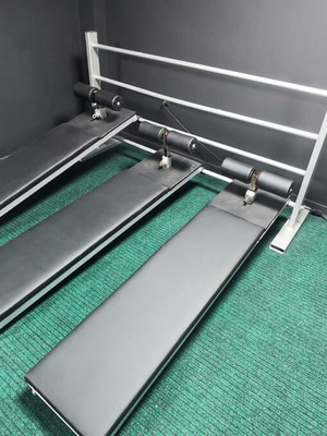 Abdominal benches used, set of 3 with new upholstery and wheels