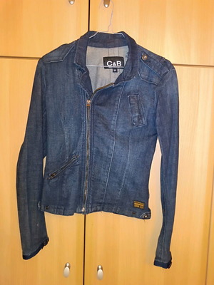 Denim jacket like new, size small, dark blue