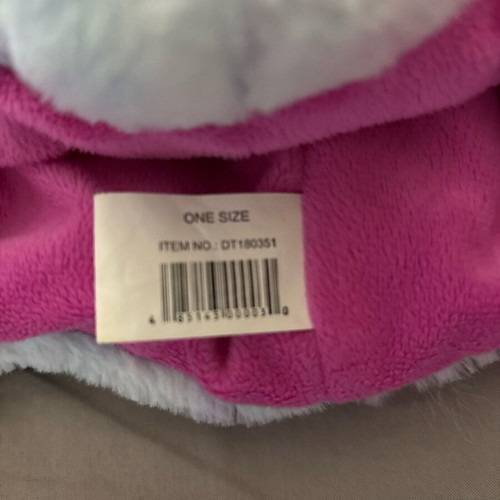 Beanie unicorn new, no damage