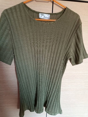 Vintage khaki t-shirt like new, elastic, size XL