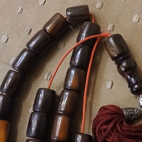 Worry beads horn of bovine used with metal elements and tassel