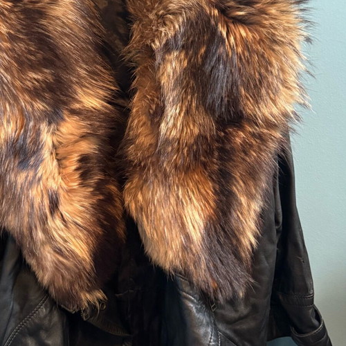 Leather jacket large with fur collar used, black
