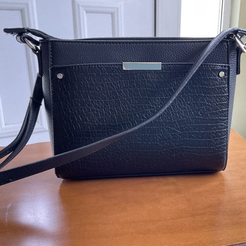 Jenny Fairy crossbody bag like new, black