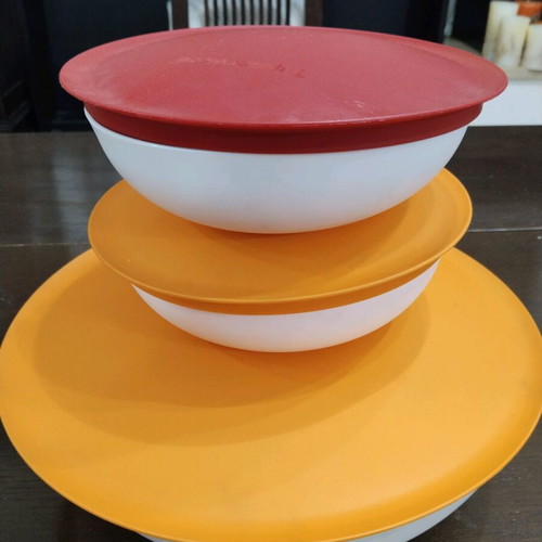 Tupperware bowls new, 3.5 liters and 2x 740 ml