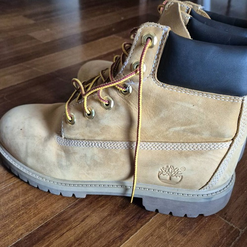 Timberland women's hiking boots like new, size 39