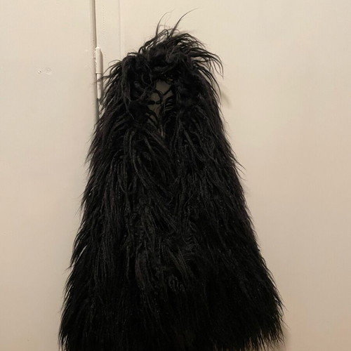Black synthetic hairy shoulder bag like new