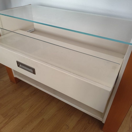 Store display cabinets used, set of 2, for indoor use