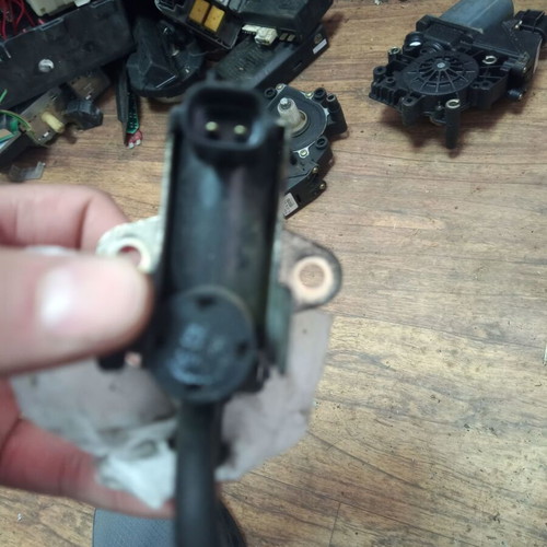 Vacuum valve for turbo Mazda 139700-0700 used