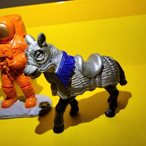 Safari Ltd figures set, 4 pieces, like new