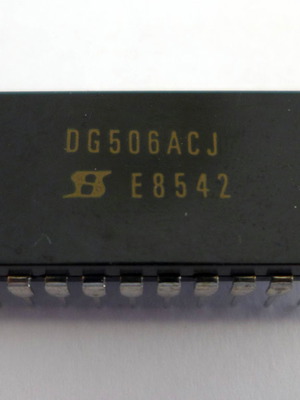 DG506ACJ CMOS АНАЛОГОВ МУЛТИПЛЕКСОР IC