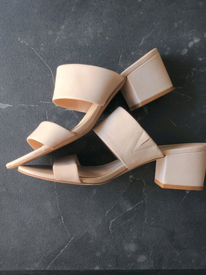 Leather mules used beige by ioannis, size 40
