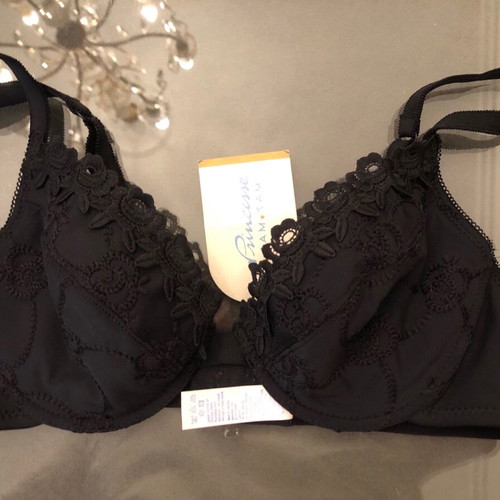 Black lingerie set 70C/S new with embossed design