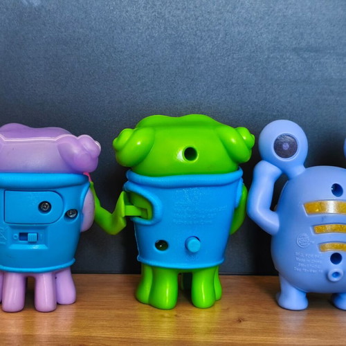 McDonald's Aliens and Burger King Pokemon figures set of 3 like new