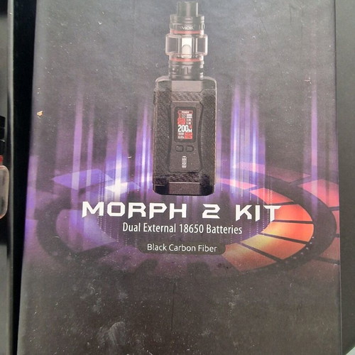 Smok Morph 2 Kit used with 2 batteries and TFV9 atomizer