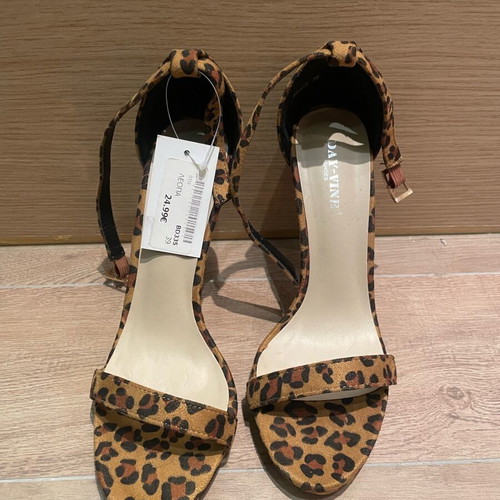 Bozikis Leopard Print Women's High Heels New Size 39