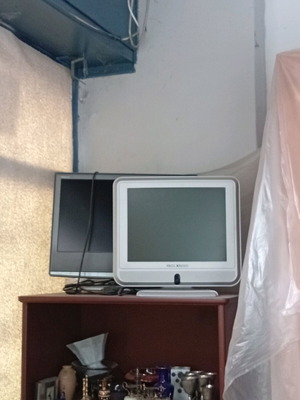 Used television monitors, set of 2