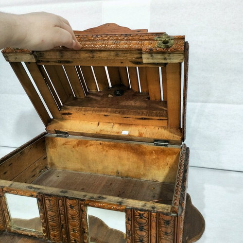 Carved jewelry box like new, decorative or ecclesiastical