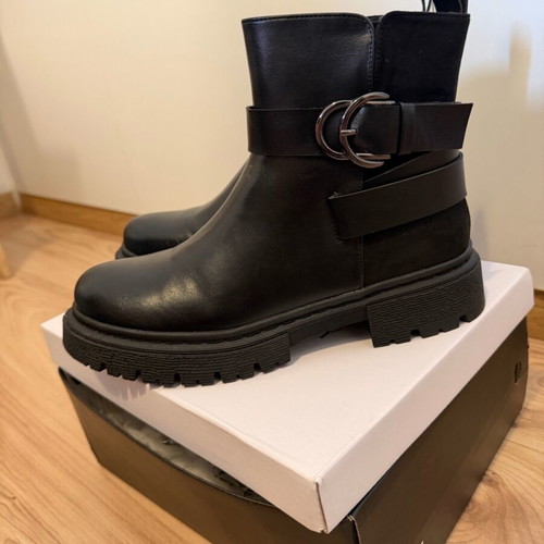 Biker boots black like new, size 38