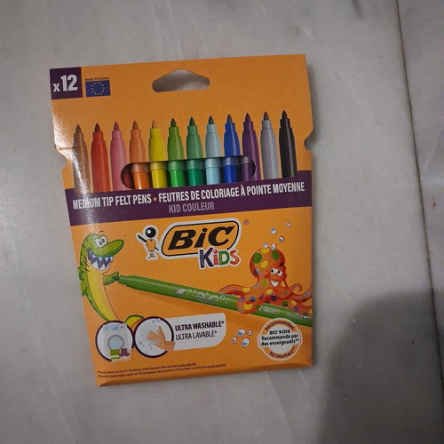 Bic Kids set new with 12 felt-tip pens, 12 oil pastels and 1 XL highlighter