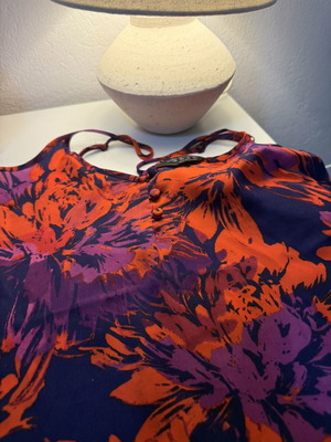 Women's top with floral colorful pattern, like new, XS