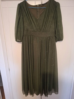 Khaki dress with glitter new, size XXL