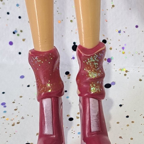 Winx Club Musa Kinder Figurine used with flaws and incomplete