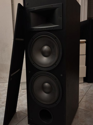 Klipsch KG 5.5 floorstanding speakers used, full 5.1 system