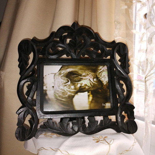 Handmade mango wood frame like new, inspired by Kashmir design