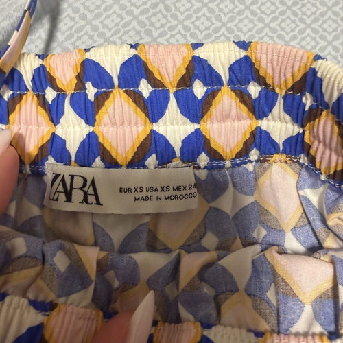 Zara maxi skirt with geometric pattern, like new, size XS