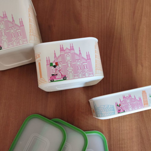 Tupperware food storage containers Italy design set like new