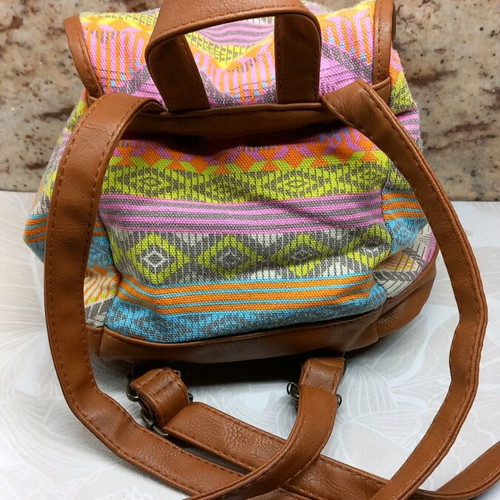 Women's backpack bag pouch like new, multicolor