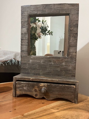 Wooden jewelry box with mirror like new, rustic brown