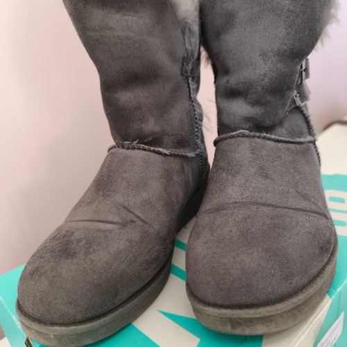 Grey suede ankle boots used, size 36 with fur lining