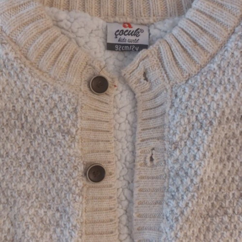 Children's cardigan used for 2 years old (92 cm), warm