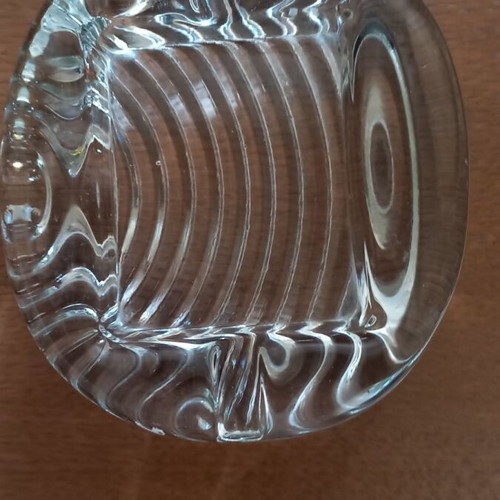 Glass ashtrays like new, dimensions 15×12cm