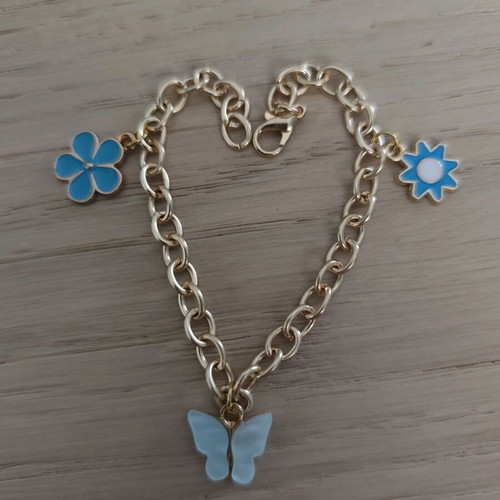 Bracelet new with turquoise and gold blue shades