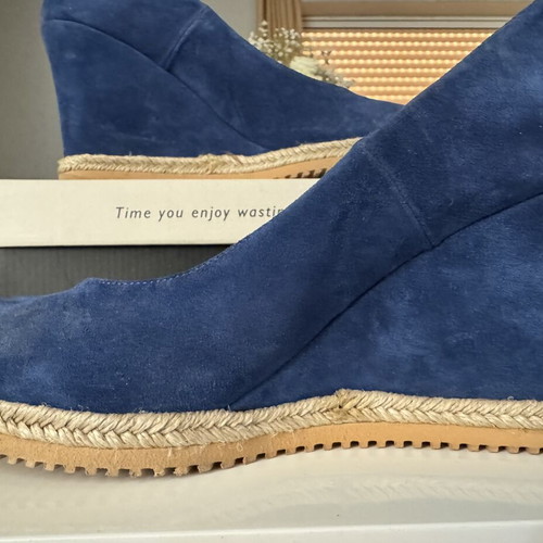 Blue platform wedge shoes size 39 like new