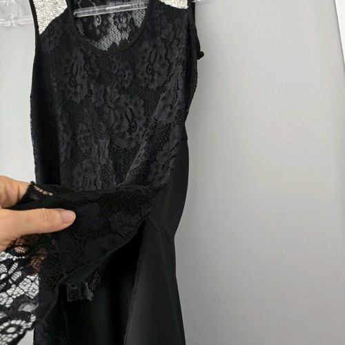 Benissimo women's blouse size M like new with lace and sequins