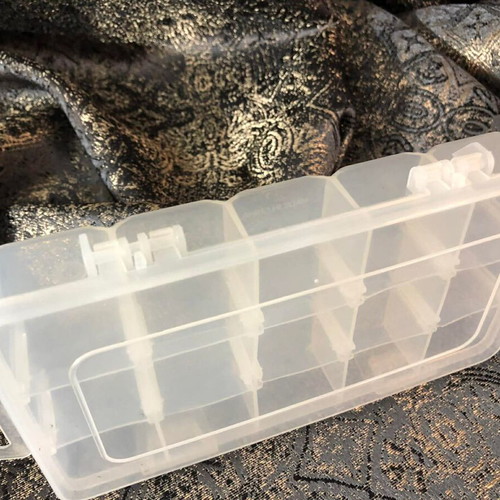 Transparent plastic organizer like new with 15 compartments