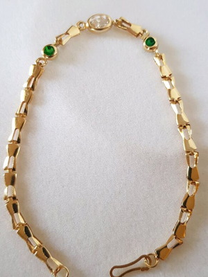 Vintage K14 gold bracelet like new with white and green zircon
