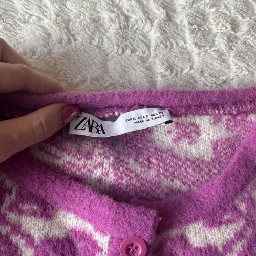Zara Magenta Floral Knit Cardigan Size S Like New