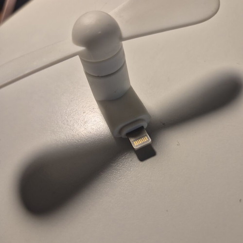Mini Lightning Fan for iPhone and iPad new