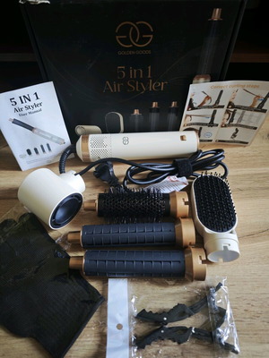5 in 1 Air Styler new hair dryer and styling brush White/Gold