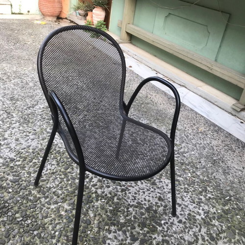 Mexil garden table and 4 chairs like new