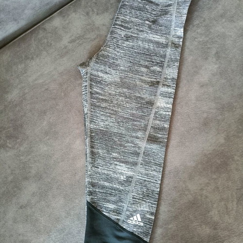 Adidas women's leggings S 3/4 length like new, black and grey