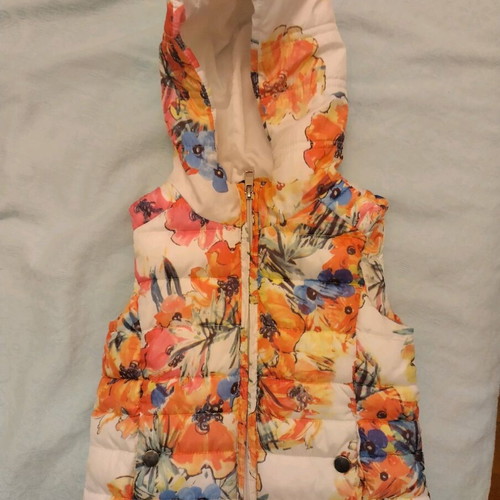 Zara sleeveless vest jacket like new for age 4, size 104 cm