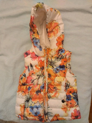 Zara sleeveless vest jacket like new for age 4, size 104 cm